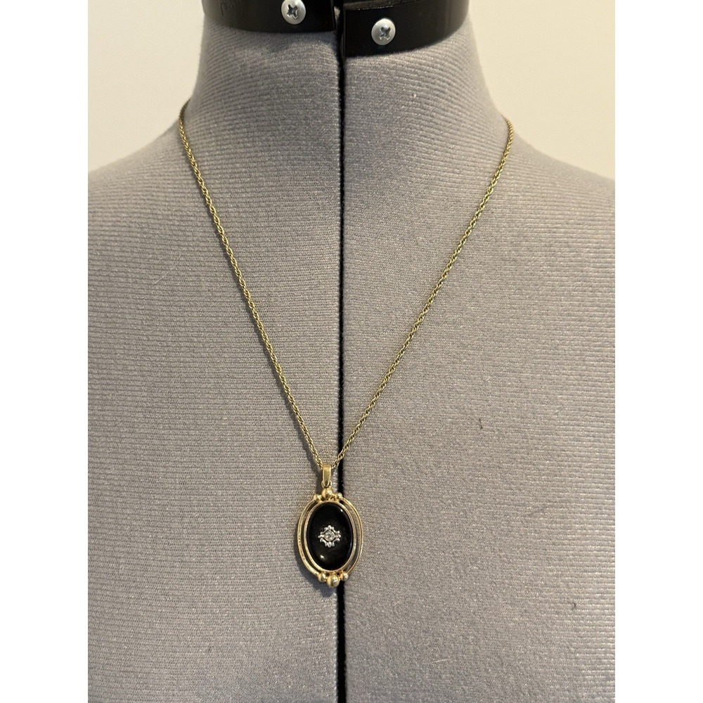 Vtg Avon Necklace 1983 Victorian Reversible Pendant Faux Black Onyx 21 in Chain - Picture 4 of 8